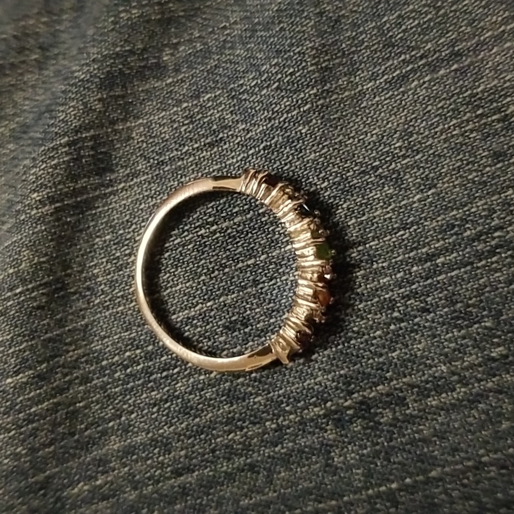 Beautiful Ring - Picture 4 of 4